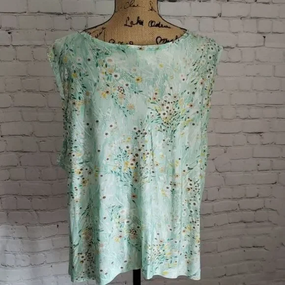 Vintage 1970s Pastel Green Dainty Floral Tank Top - Picture 4 of 12